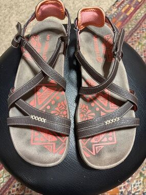 Merrell Women’s Brown Sandals with Coral Insole Accents
